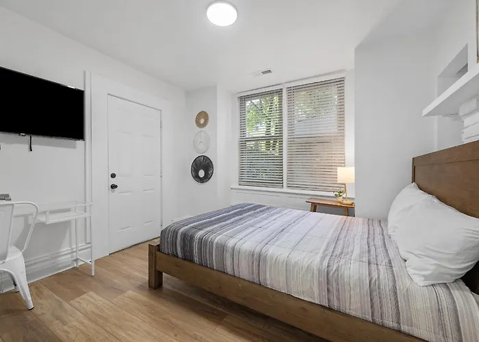 Homestay Shadyside 1e Bright And Modern Private Bedroom With Shared Bathroom Pittsburgh